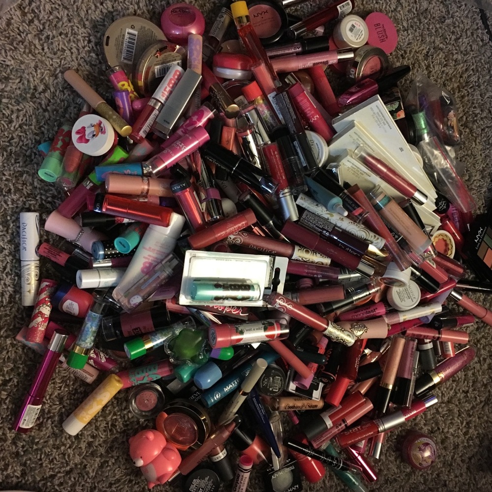 Giant mystery box 1 for @thelinja!